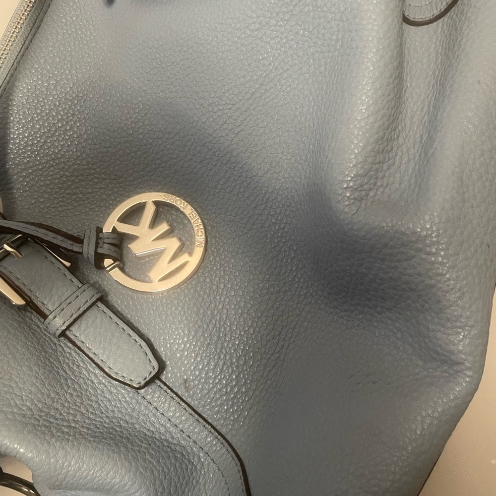 🩵 Michael Kors Light Blue Leather Shoulder Bag - Picture 6 of 13